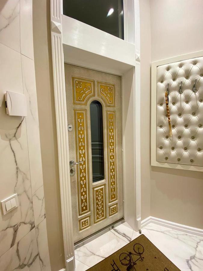 Grand De Luxe Residence 리비프 외부 사진